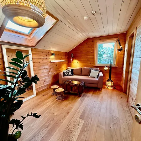 Apartment 123 Dachterrassen-wohnung Im Kuenstlerhaus - Naehe Bodensee Moeggers